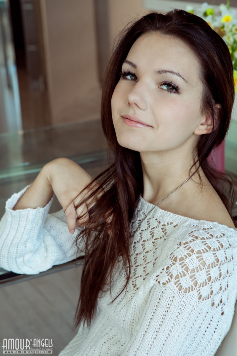 Horny Skinny Beauty 08