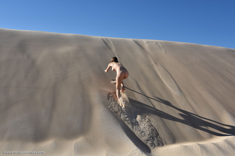 Maxa In Striped Dress Desert 10 800 534