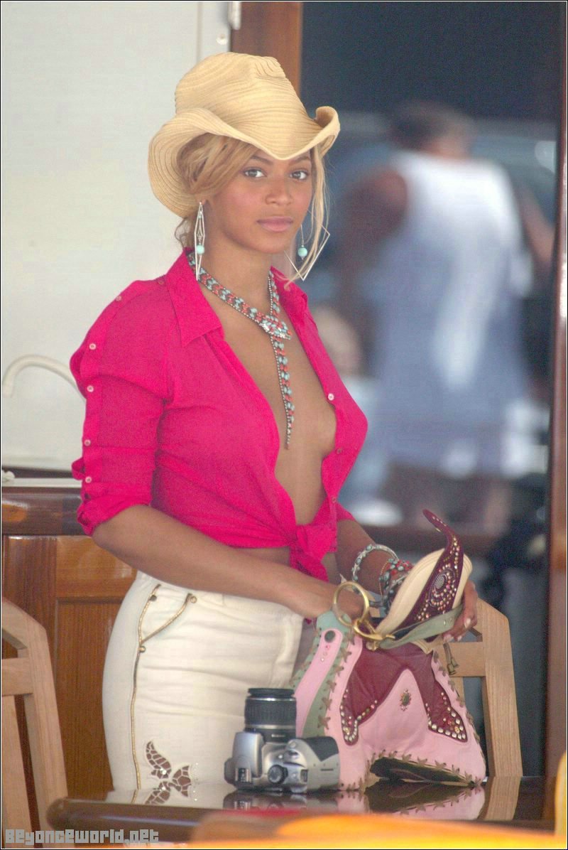 Beyonce Knowles 01