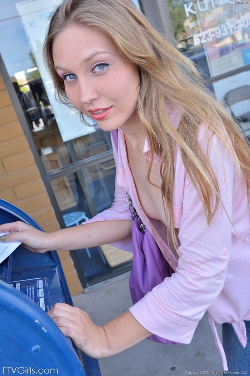 Briana on a walk 07 800x1201