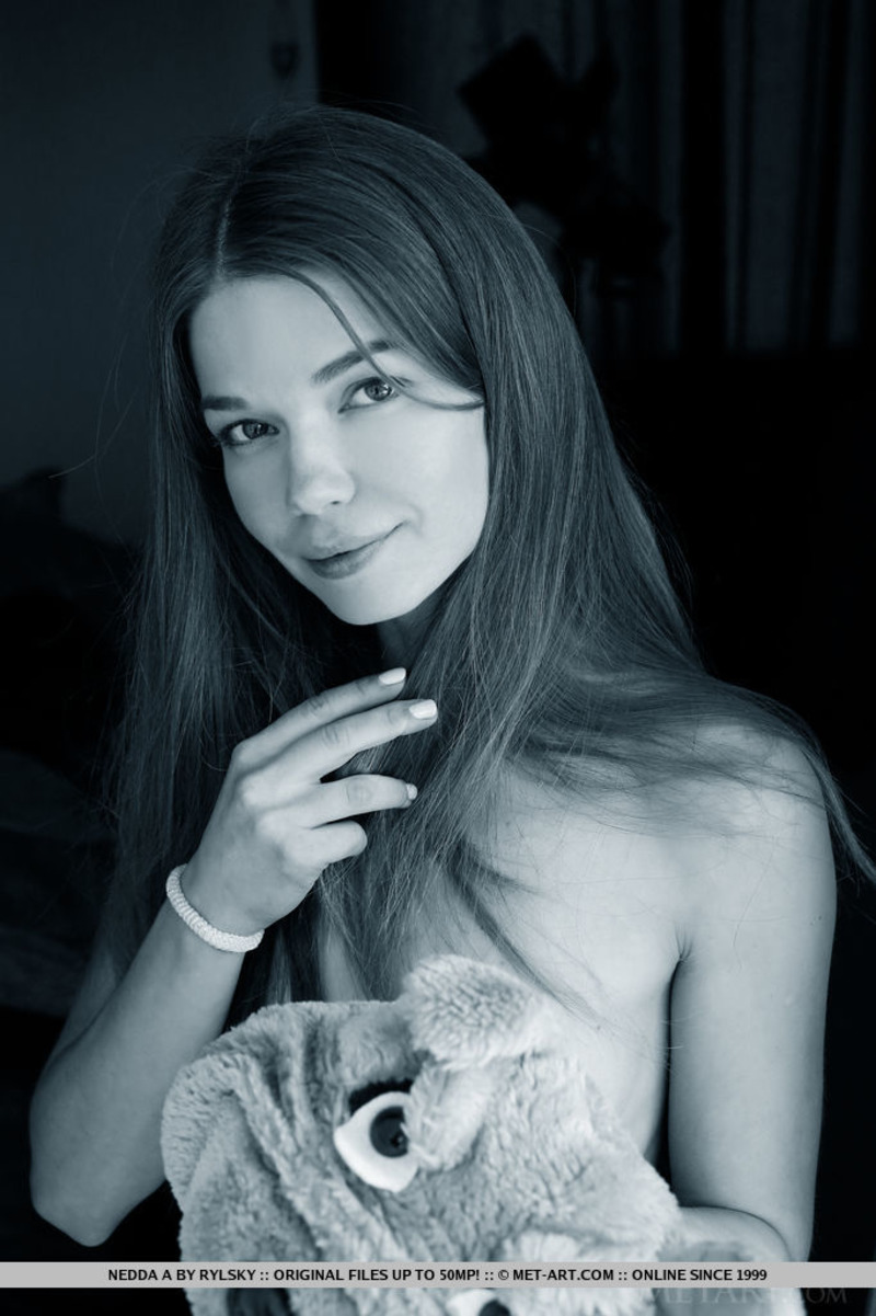 Nedda A - Ofeely 14 800x1201