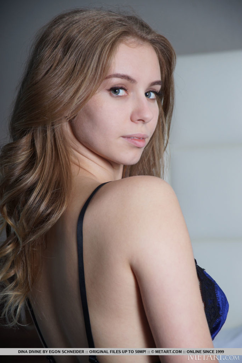 Presenting Dina Divine 04