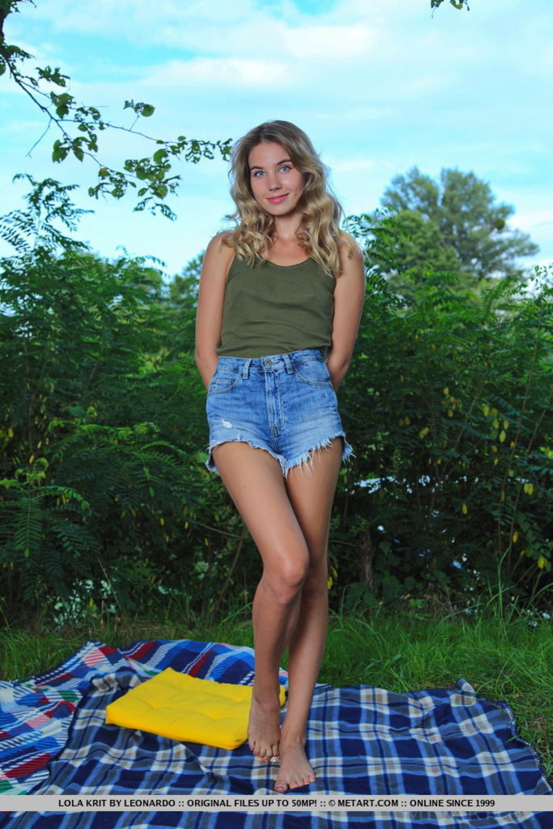 Lola Krit - In The Forest 10 800x1199