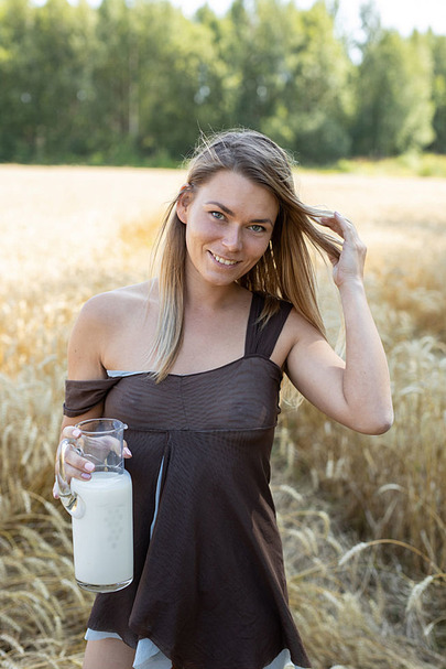 Paulina - Milky Mess 16