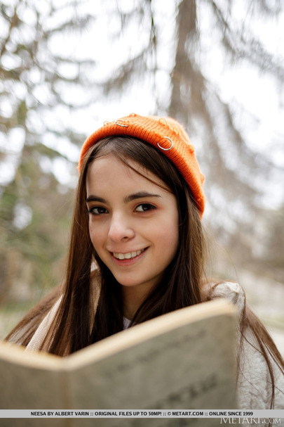 Neesa Scarlet Seduction 03