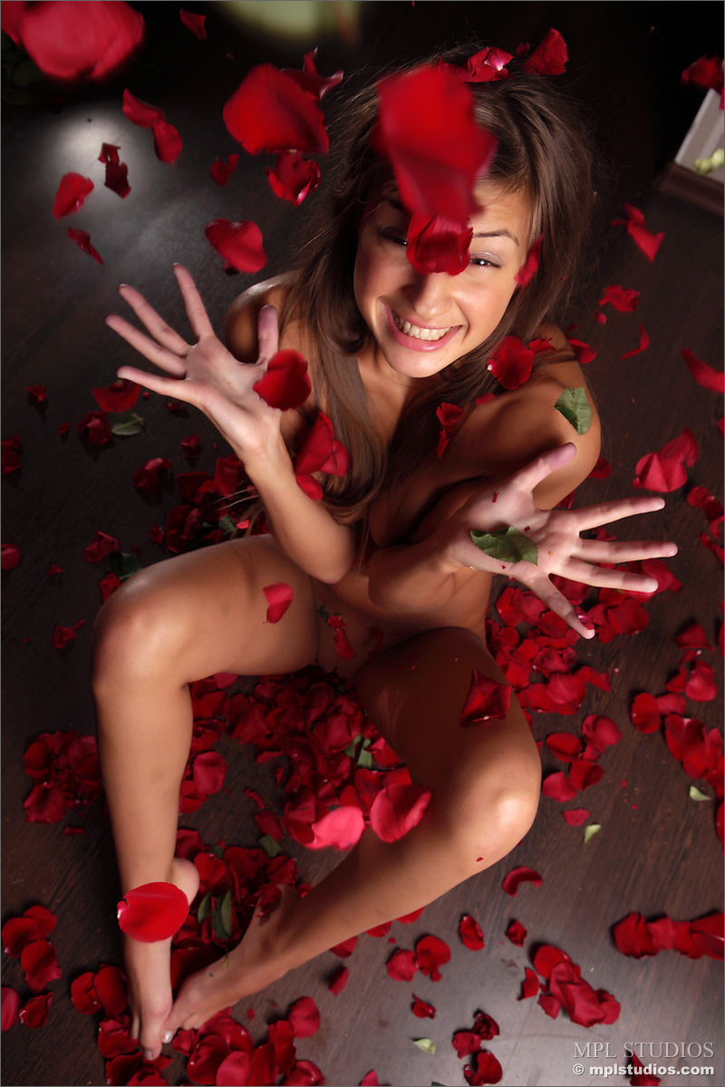 Tara - Rosey 11 