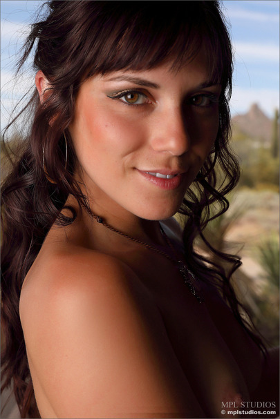 Elena Generi - Inside Out 08
