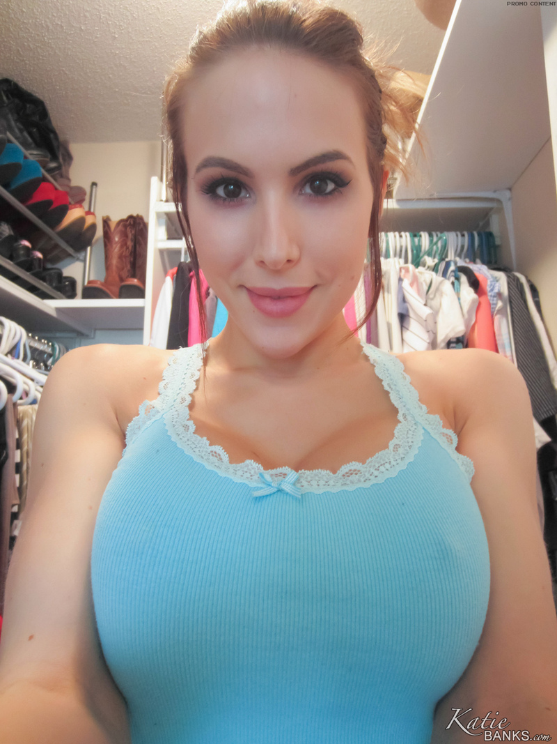 Busty teen doing the nasty 00 800x1067