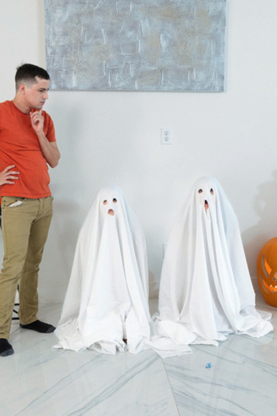 Ghost Costumes Threesome Action 04
