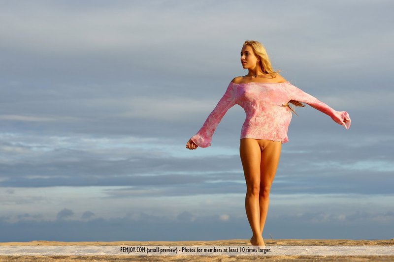 Kaethe - Glamour At The Beach 00 