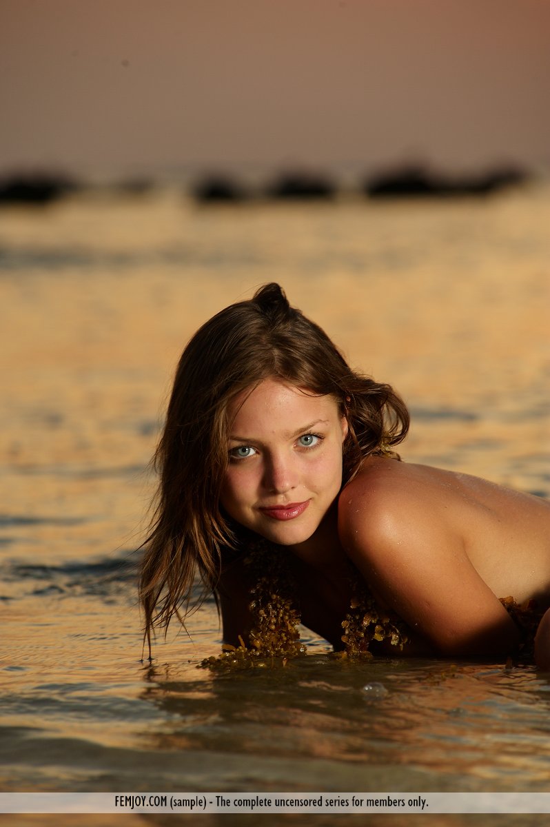 Amelie - Yesterday Is Gone 11 798x1200