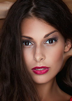 Hungarian Playboy Beauty Lia Taylor
