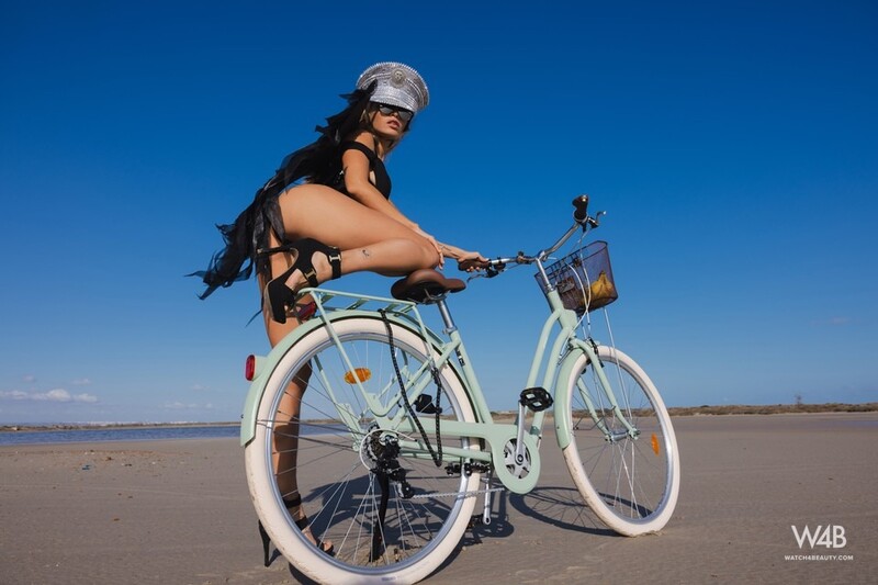 Sexy Angel Irene On Bike In Dunes Series 09 960 640